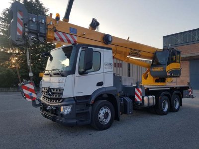 AUTOMACARA MONTATA PE CAMION LOCATELLI TCL 40.35